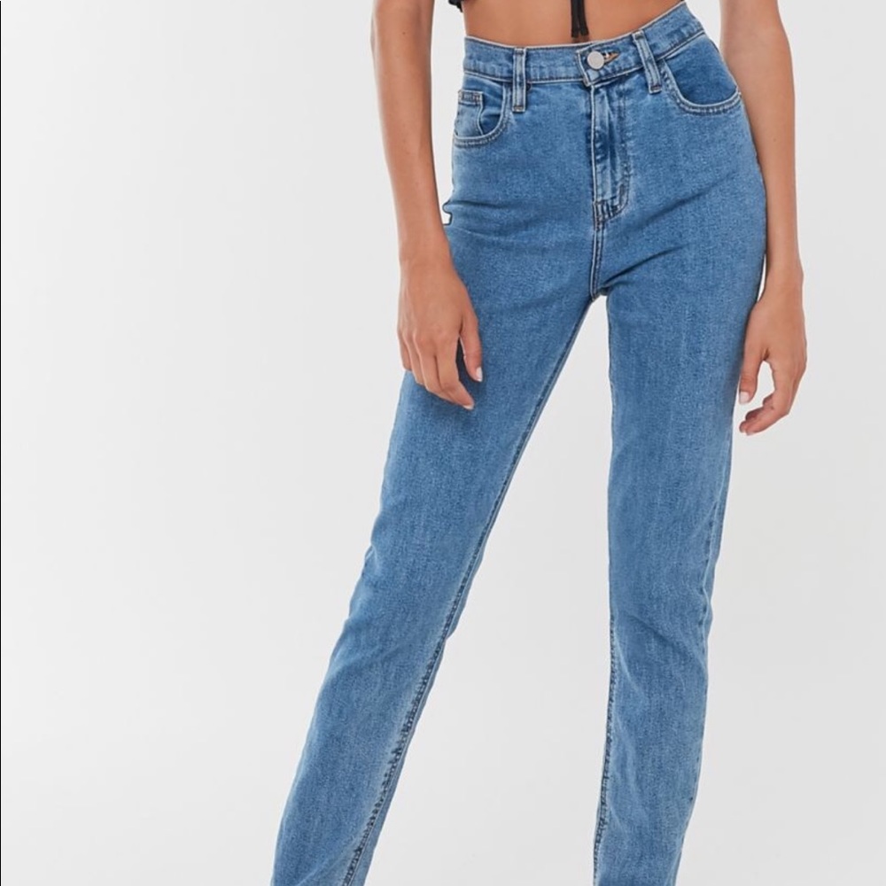 BDG Girlfriend High- Waisted, Medium Wash